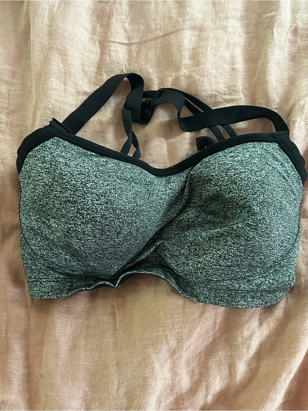 VS Sports / Everyday Support Molded Sports Bra in Heather Gray